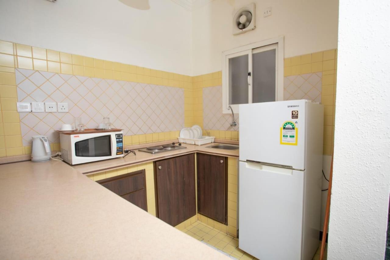 Delmon Hotel Suites Джеда Екстериор снимка