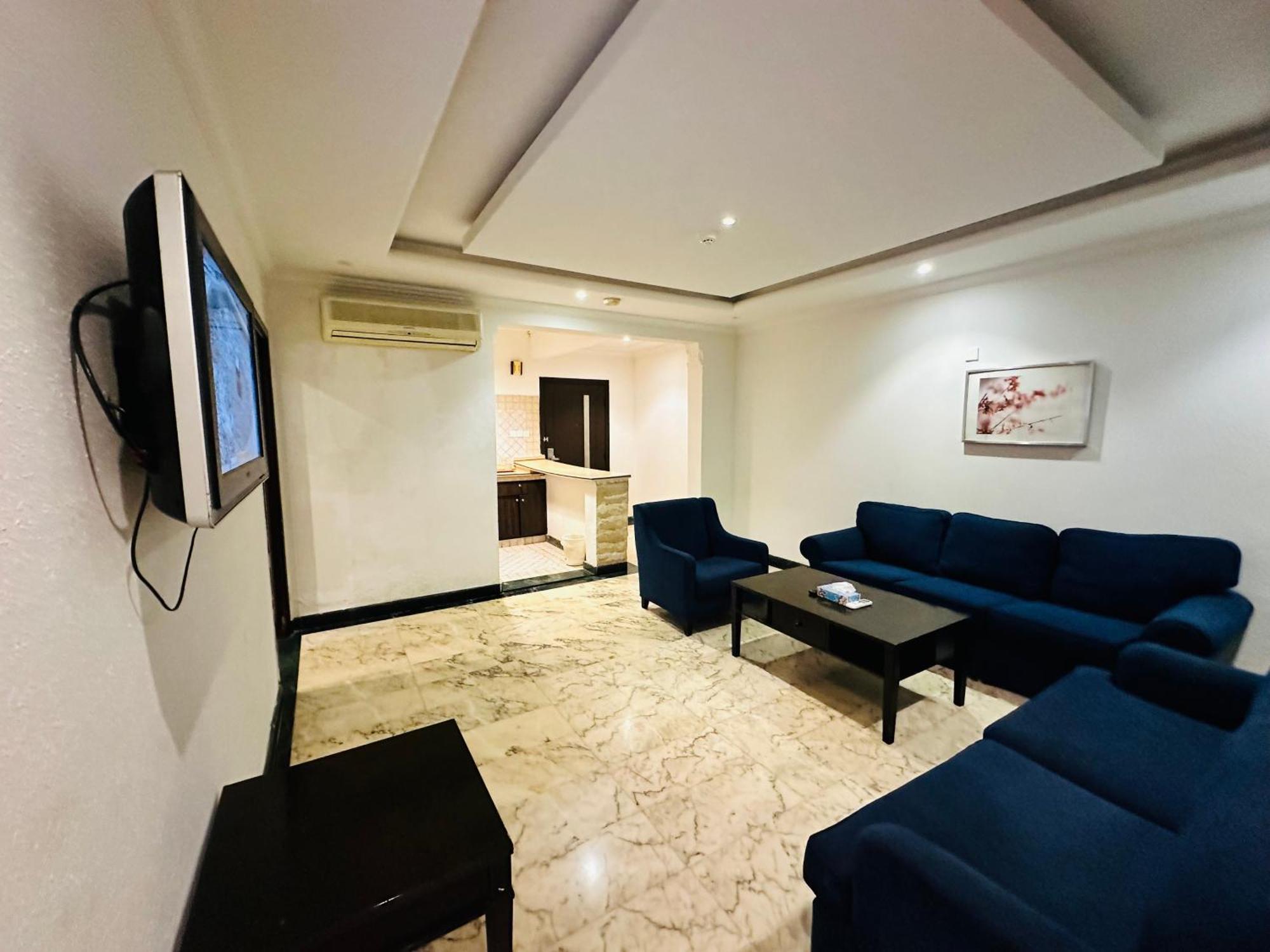 Delmon Hotel Suites Джеда Екстериор снимка