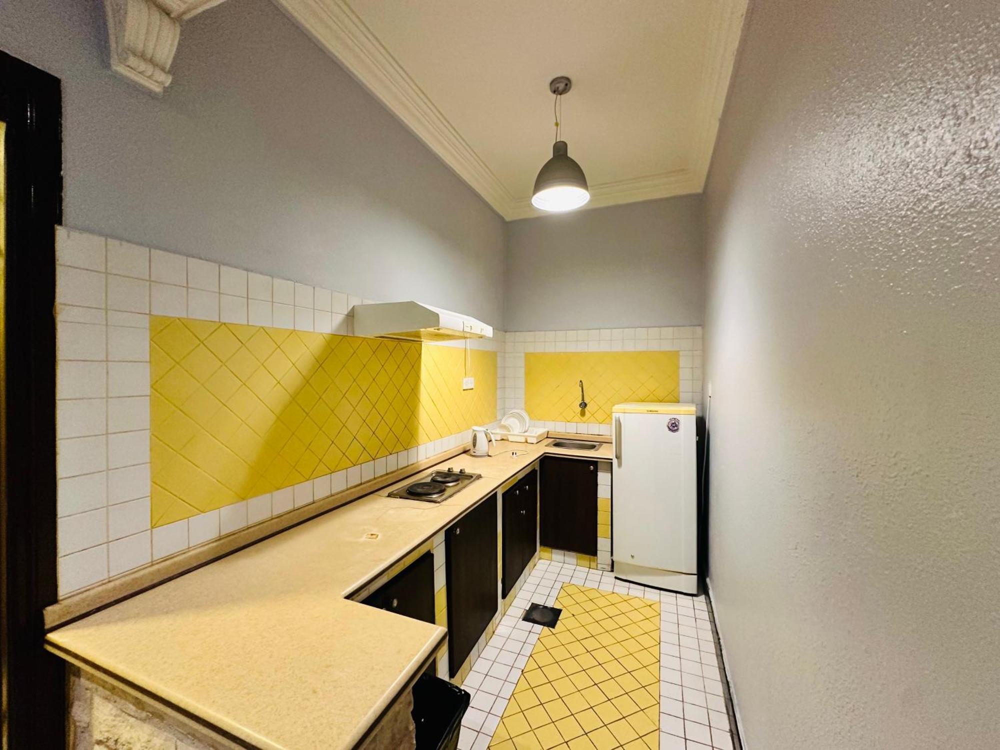 Delmon Hotel Suites Джеда Екстериор снимка