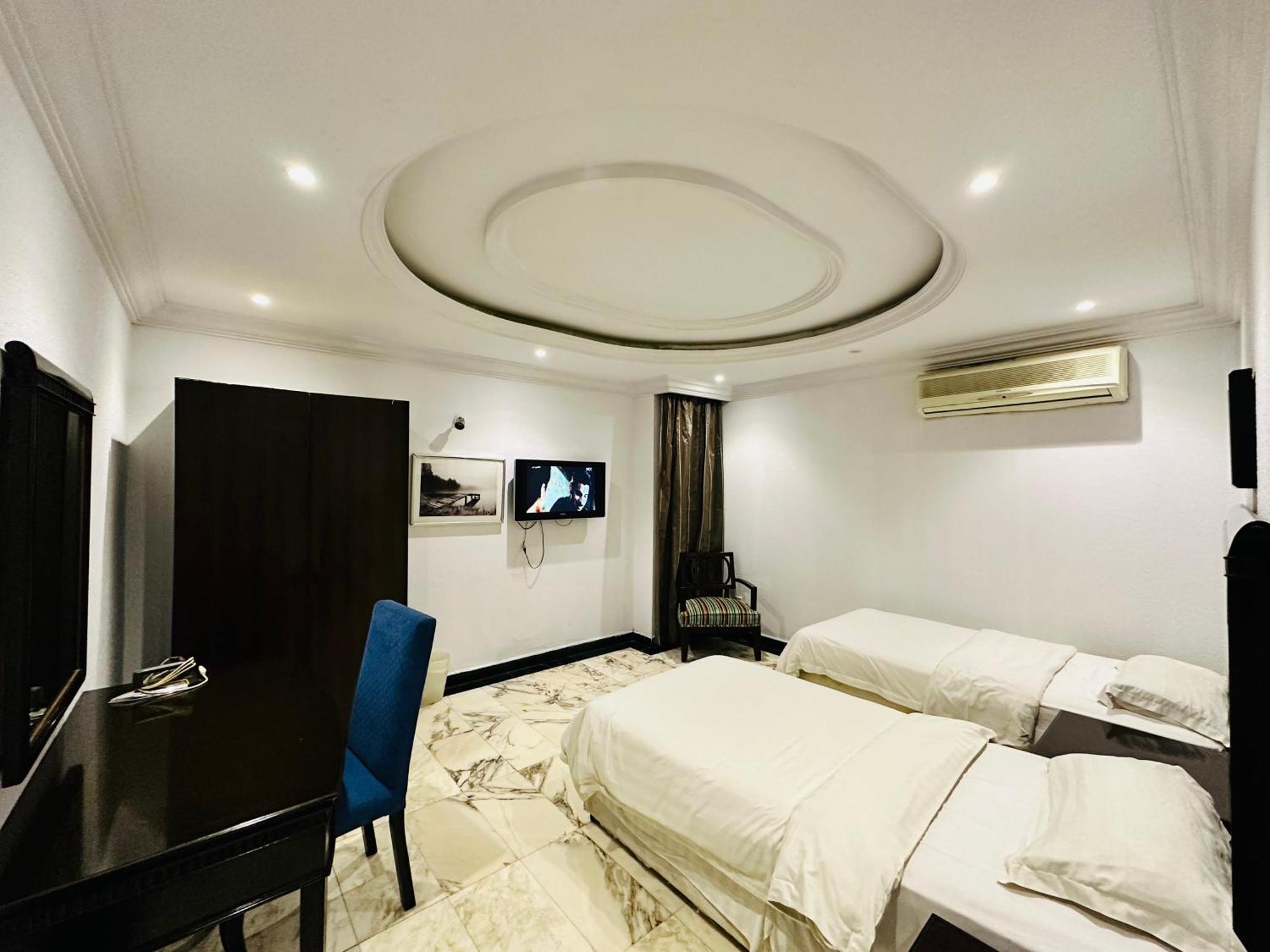 Delmon Hotel Suites Джеда Екстериор снимка